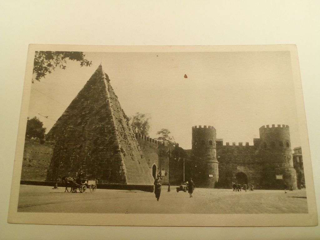 /Italy/Roma/IT_place_1936_Roma piramide Cestio.jpg